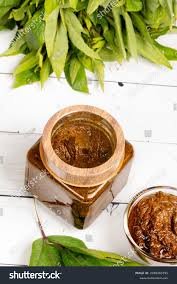 Fresh gongura (sorrel) leaves used to prepare traditional Andhra-style Gongura Pickle 